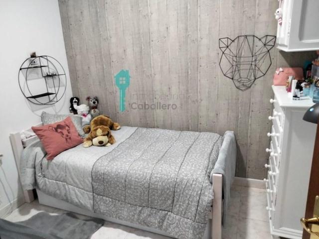 Casa en venta en Utrera photo 0