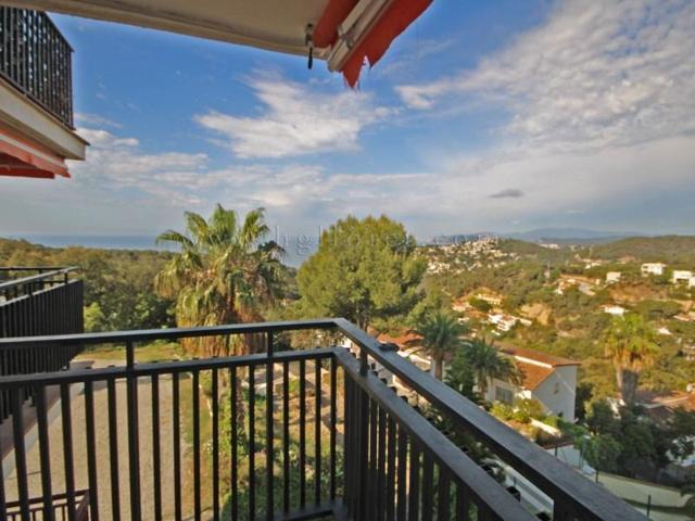 Piso en venta en Lloret de Mar, Canyelles photo 0