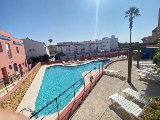 Apartamento en venta en Lepe, Islantilla - Campo de Golf photo 0