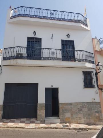 Casas de pueblo en venta en Alcalá del Río, Centro Historico photo 0