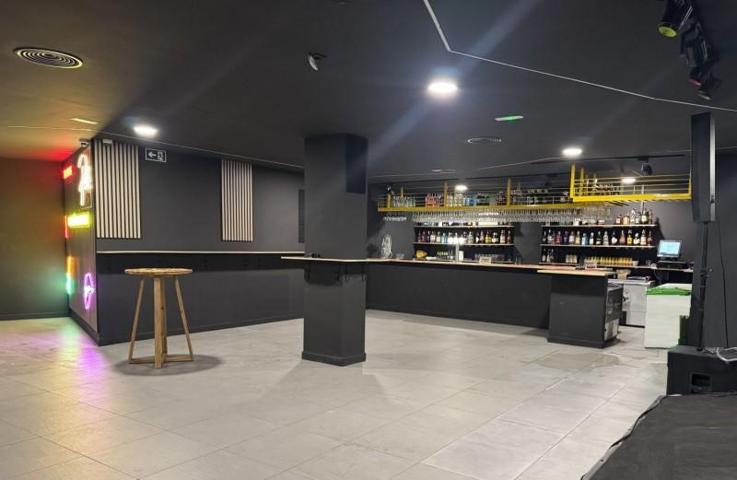 Local comercial en venta en Marbella, Centro photo 0