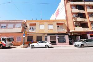 Apartamento en venta en Guardamar del Segura photo 0
