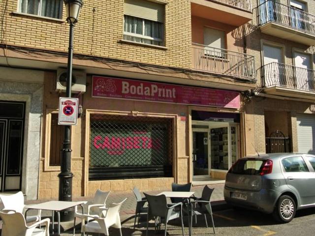 Local comercial en venta en Cheste photo 0