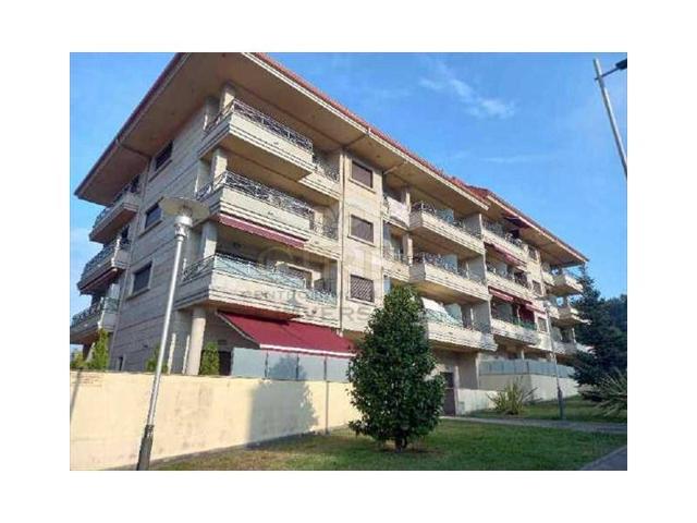 Piso en venta en Sanxenxo photo 0