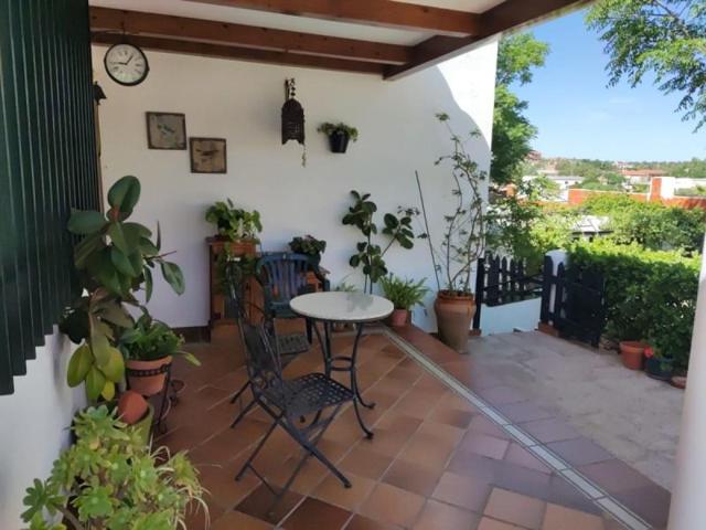 Chalet en venta en Almendralejo, Carretera Badajoz photo 0