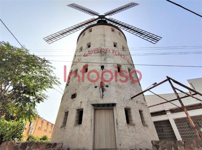 Local comercial en venta en Valdepeñas, Nacional - IV photo 0