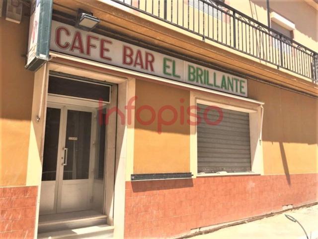 Local comercial en venta en Valdepeñas, Centro Salud photo 0