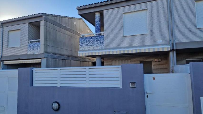 Adosada en venta en Almazora-Almassora, Playa photo 0