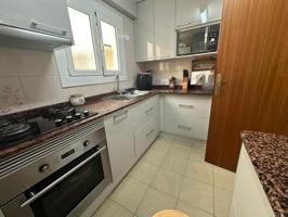 Piso en venta en Santa Coloma de Gramenet, Santa Coloma De Gramenet photo 0