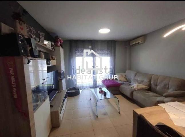 Piso en venta en Olot photo 0