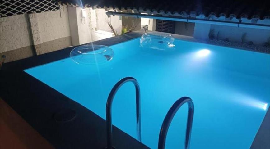 Adosada en venta en Sanlúcar la Mayor, Centro photo 0