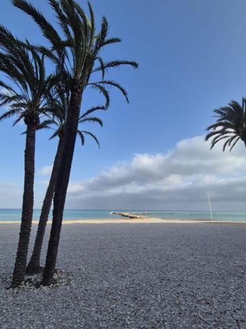 Local comercial en venta en Altea, 1ro linea de playa photo 0