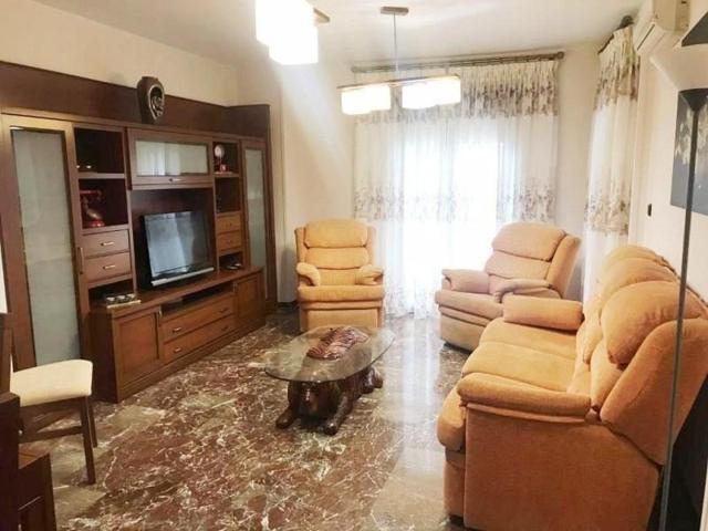 Piso en venta en Jaén, Centro photo 0