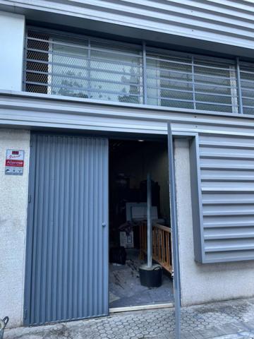 Nave industrial en venta en Sevilla, Polig.Industriales - Store photo 0