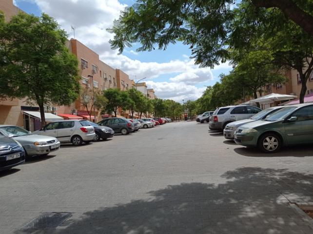 Adosada en venta en Dos Hermanas, Vistazul photo 0