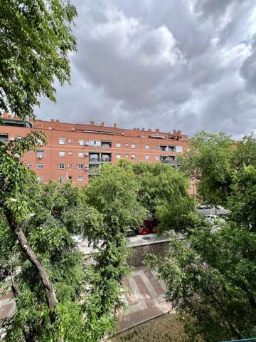 Piso en venta en Madrid, Usera photo 0