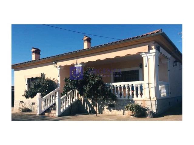 Chalet en venta en Torremocha photo 0