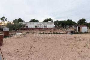 Chalet en venta en Crevillent, Crevillent photo 0