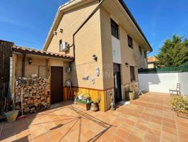 Chalet en venta en Cuzcurrita de Río Tirón photo 0