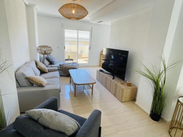 Apartamento en venta en Torrevieja photo 0