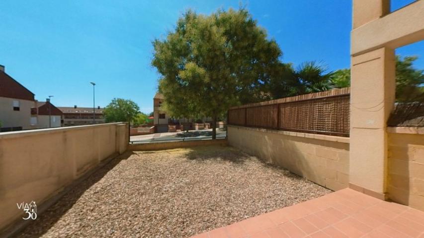 Duplex en venta en Salamanca, Huerta Otea photo 0