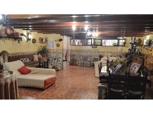 Casa en venta en Quintanar de la Orden photo 0