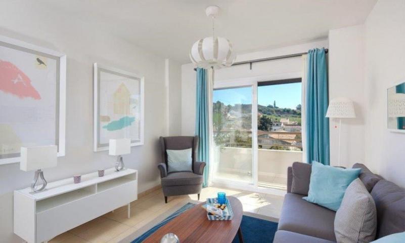 Apartamento en venta en Marbella, Nueva Andalucia - La Campana photo 0