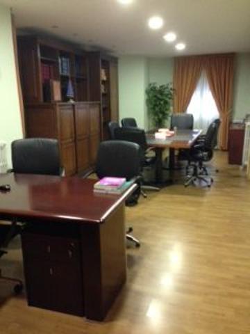 Piso en venta en León, Centro photo 0