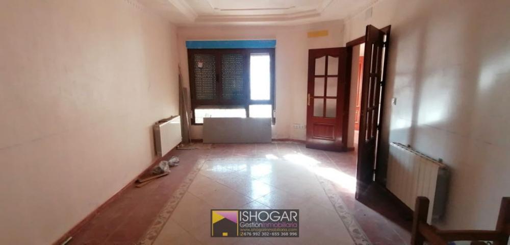 Adosada en venta en Valdepeñas, Convento photo 0