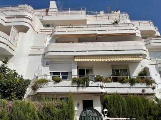 Piso en venta en Marbella, Guadalmina Alta photo 0