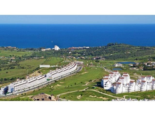 Terreno en venta en Estepona photo 0