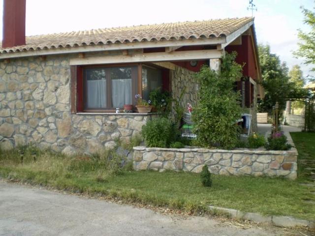 Chalet en venta en Castellanos de Villiquera photo 0