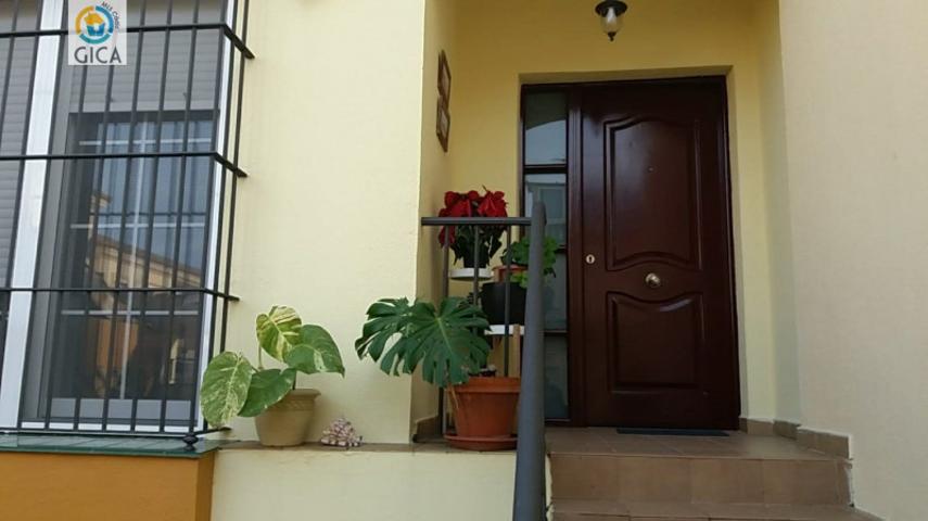 Adosada en venta en San Fernando, Camposoto photo 0