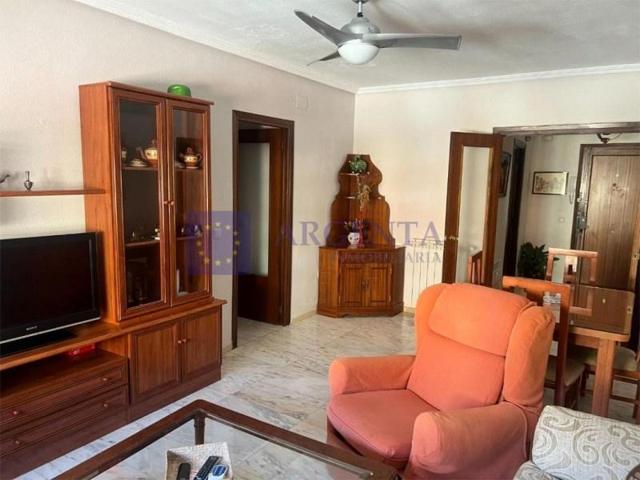 Piso en venta en Cáceres photo 0