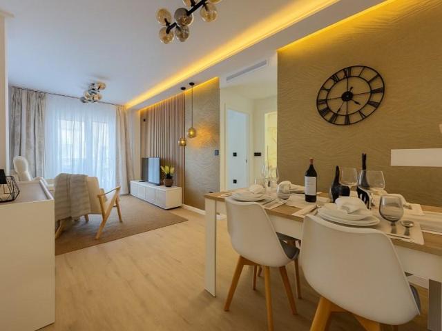 Apartamento en venta en Torrevieja photo 0