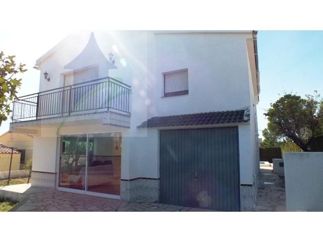 Chalet en venta en L'Ametlla de Mar photo 0