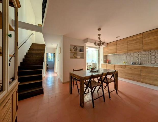 Casa en venta en Loja, Avda. Andalucia photo 0