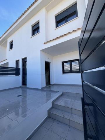 Casa en venta en Salteras, Pueblo photo 0