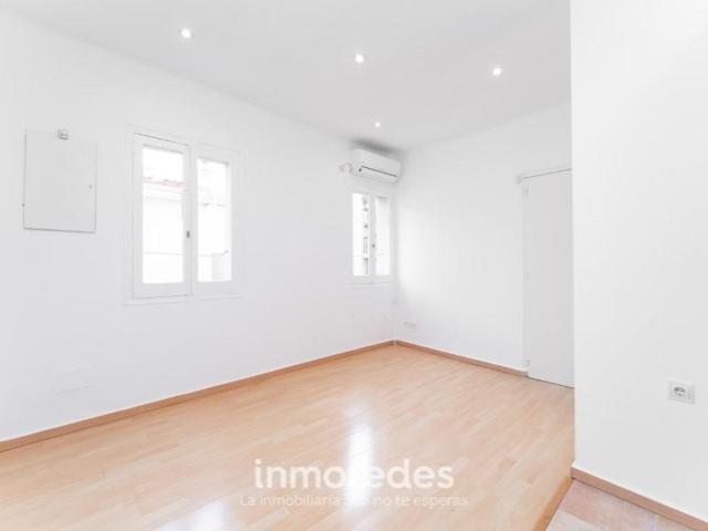 Piso en venta en Barcelona photo 0