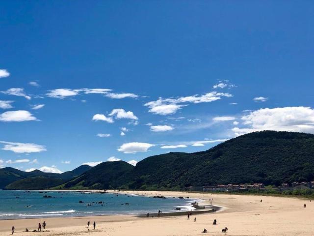 Piso en venta en Noja, Playa Trengandin photo 0