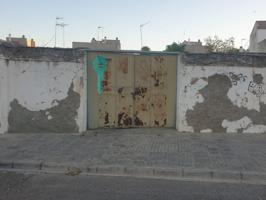 Casa en venta en Utrera photo 0