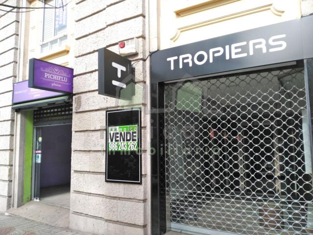 Local comercial en venta en Vigo, Gran Via photo 0
