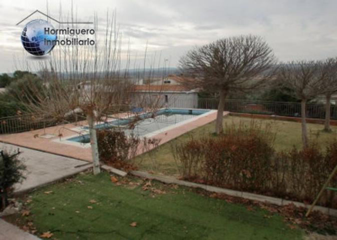 Casa en venta en Colmenar de Oreja, Colmenar De Oreja photo 0