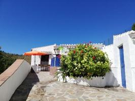 Casa con terreno en venta en Cómpeta, Competa photo 0