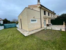 Chalet en venta en Anguciana photo 0