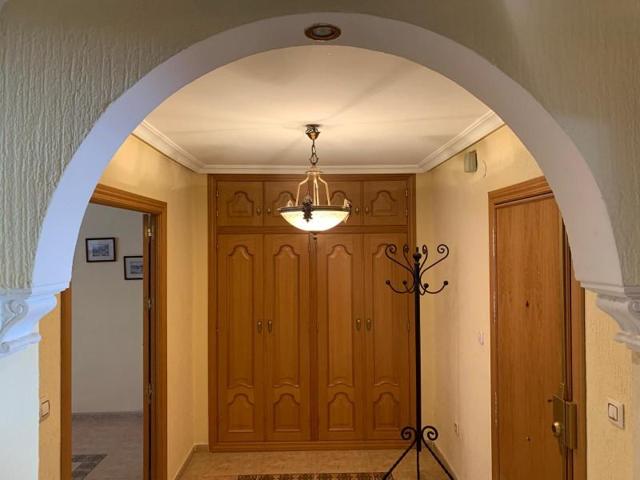 Piso en venta en Jaén photo 0