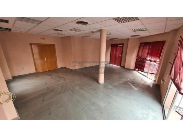 Edificio en venta en Quintanar de la Orden photo 0