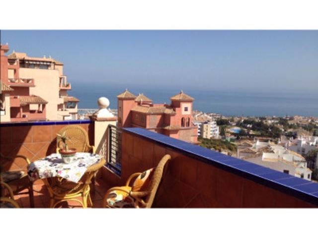 Apartamento en venta en Manilva, Golf la Duquesa photo 0