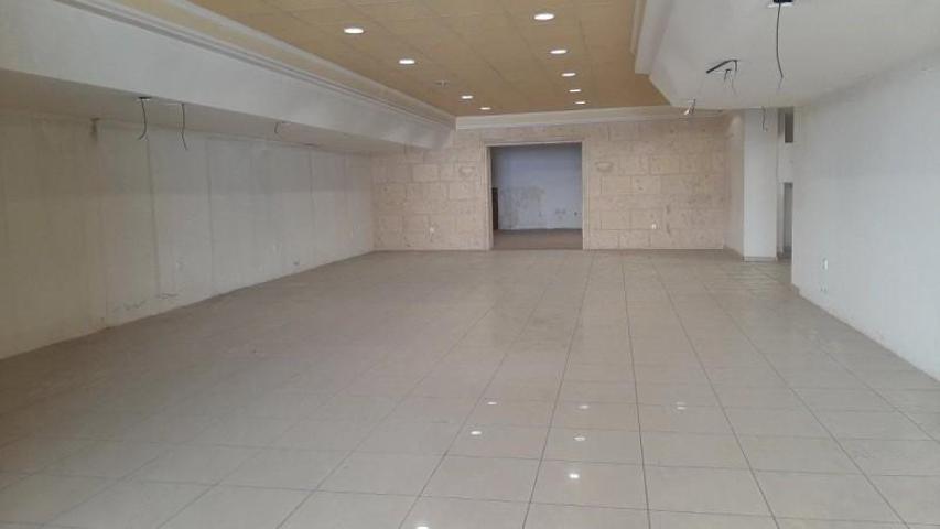 Local comercial en venta en Valdepeñas, Subcentro photo 0