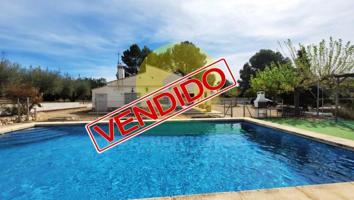 Chalet en venta en Agullent, Agullent photo 0